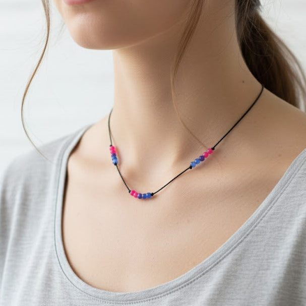 Collar orgullo Bisexual | Colores Bisexual. Reference image created with AI