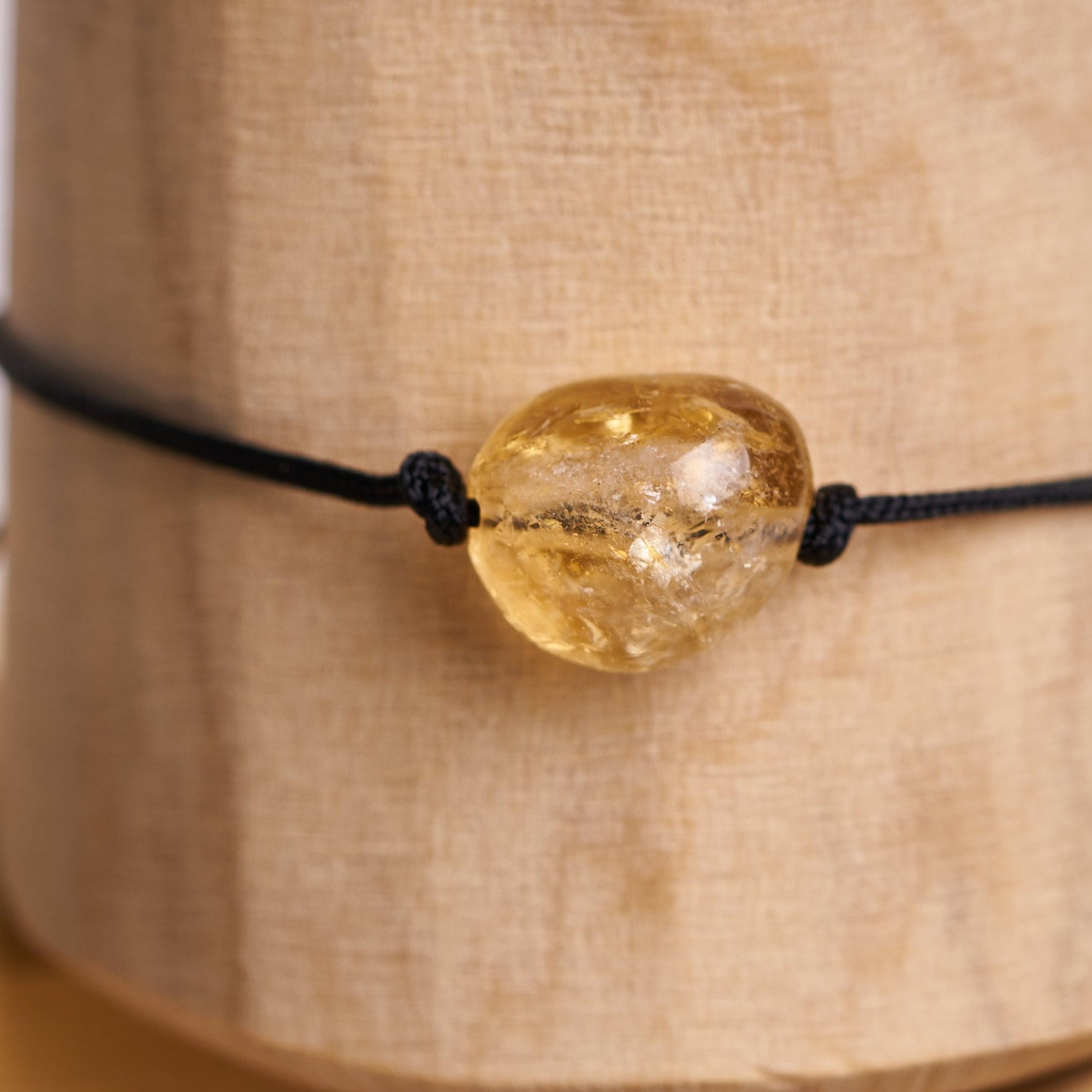 Pulsera de piedra citrino en solitario - NellayComplements #